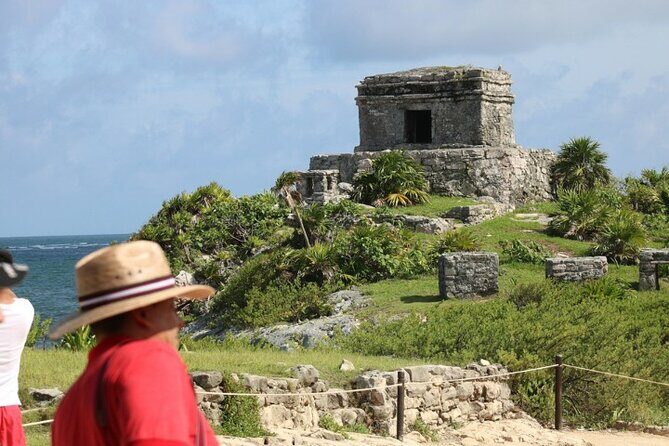 4x1 Explore TULUM Coba, Cenote and Mas, with transportation + Lunch. - Stop 4: VIPS Playa Constituyentes Promenade and Shopping Hour