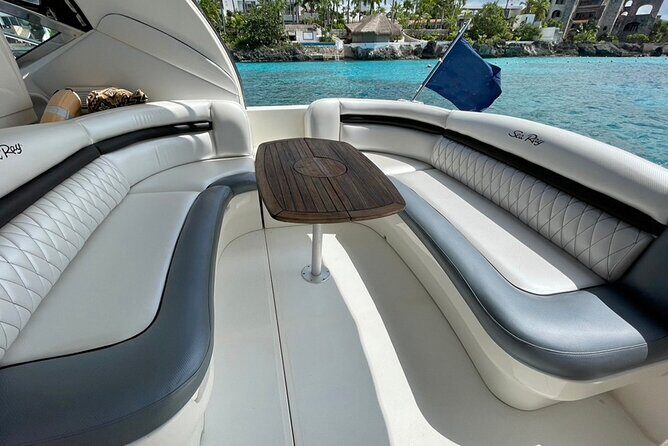 5-Hour Private 40' Yacht 2-Stop Tour to In-Ha reef with Food, Drinks & Snorkel - Snorkel gear, life jackets, and how to maximize your reef time
