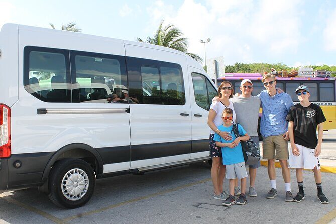 6-Hour Bilingual Private Driver Service in the Riviera Maya - Comfort and Group Size: Up to 13 Seats, Air-Conditioned Comfort