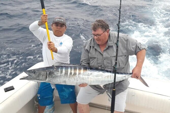 6 Hour Private Fishing Tour in Puerto Aventuras Riviera Maya - When the Fishing Slows: What the Best Crews Do