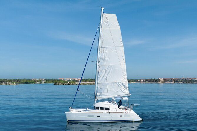 8H 38' Catamaran All-Incl. to Cozumel in Tulum & Playa del Carmen - Open Bar and Lunch: Where This Tour’s Value Really Shows