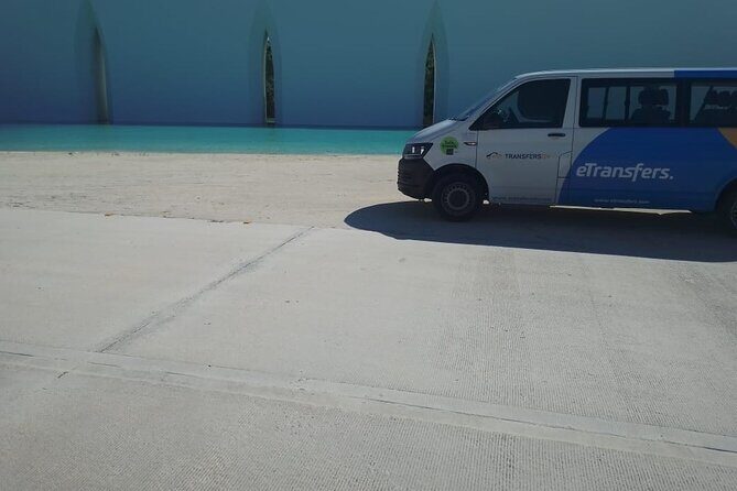 Akumal Private Transportation From-To Cancun Airport - On the Road: When Drivers Add Value