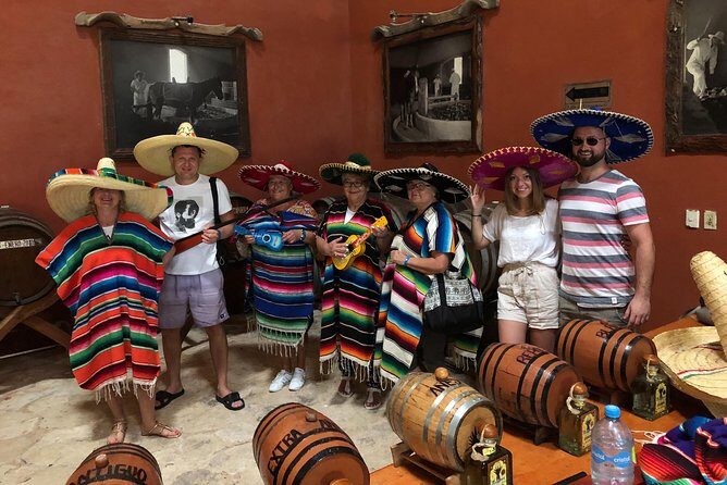 Archeological Tour in Tulum, Coba and Chichen Itza - Ik Kil cenote: 26-meter descent, life jackets, and what to bring