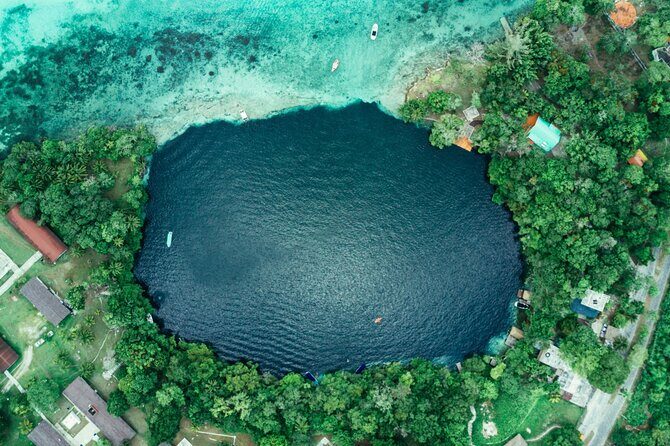 Bacalar Legends and Colors - Canal de los Piratas: listen for the stories while you move