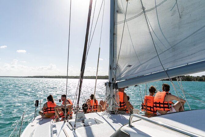 Bacalar Legends and Colors - Isla Pajaros rest stop: the calm intermission
