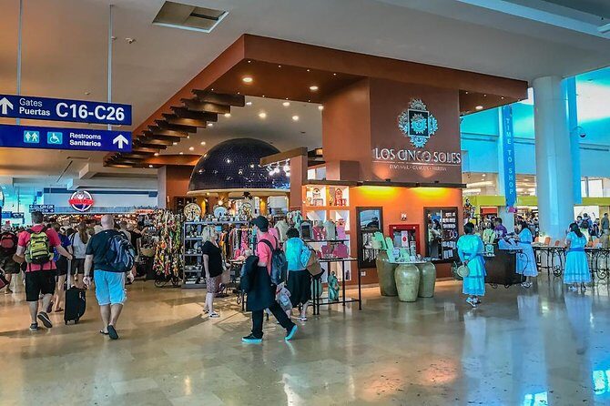 Cancun Airport SUV Service - Onboard Comfort Extras: Water, Fresh Towels, and the Little Wins