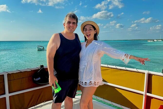 Catamaran Excursion + Open bar + Snorkeling at El Cielo - Open Bar Details: Beer and Margaritas, Age 18+ Only