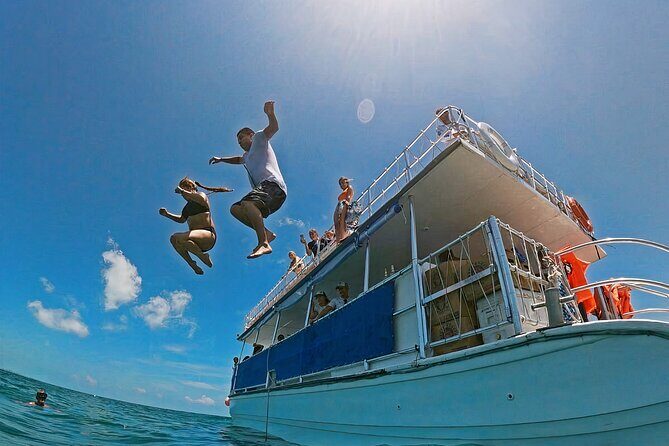 Catamaran in Cozumel with snorkeling at El Cielo and open Bar - Key things I’d pay attention to