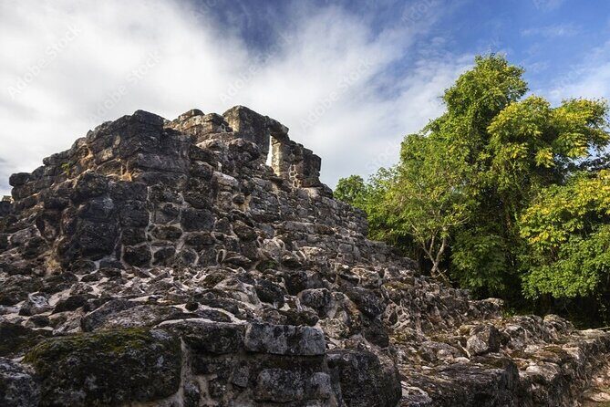 Cenote and Ancient Mayan Ruins Tour with Tequila in Cozumel - Stop 1 at Mi Mexico Lindo Tequila: tasting with real production context