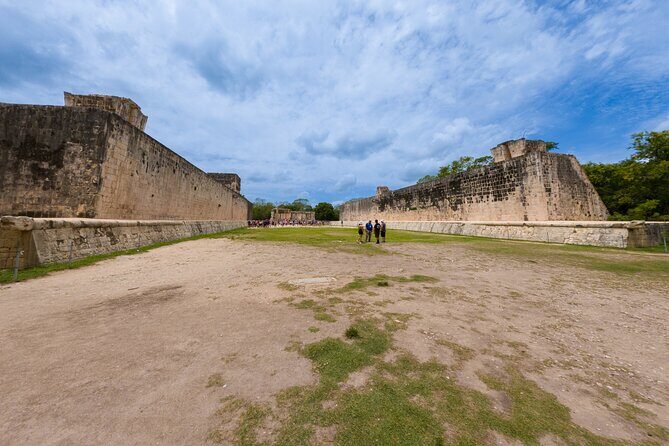 Chichén Itzá Ancestral Tour from Playa del Carmen with Cenote - Valladolid: Quick Colonial Walk Before You Head Back