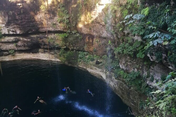 Chichen Itza Basic Tour: Sacred Cenote, Lunch, and Valladolid - Valladolid Walking Time: Colonial Streets and Quick Shopping Bites