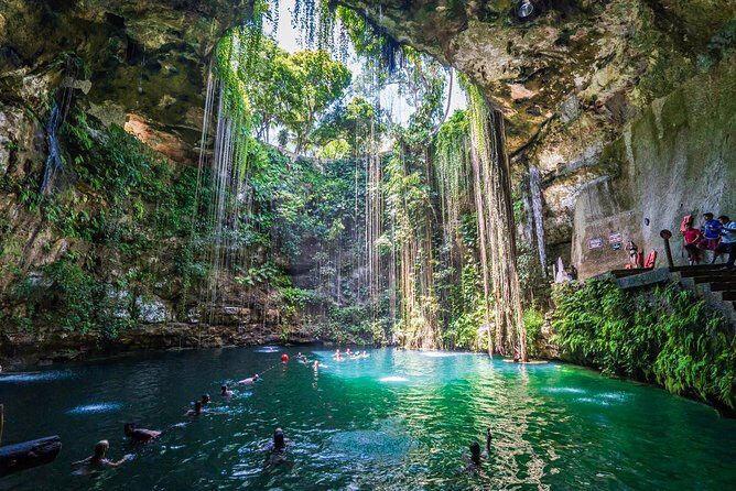 Chichen Itzá, Cenote Ik Kil, Valladolid Premium Reduced Group - Transportation and pacing: small group, long day, fewer headaches