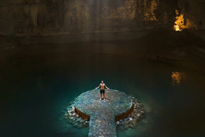 Chichen Itza + Cenote Suytun and Ikkil + Buffet and more! - Chichén Itzá language reality check (English can vary)