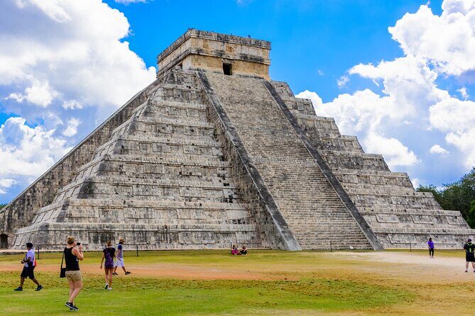 Chichen Itza Early access Tour, with private Cenote & Valladolid - Guides and service: the difference between average and great