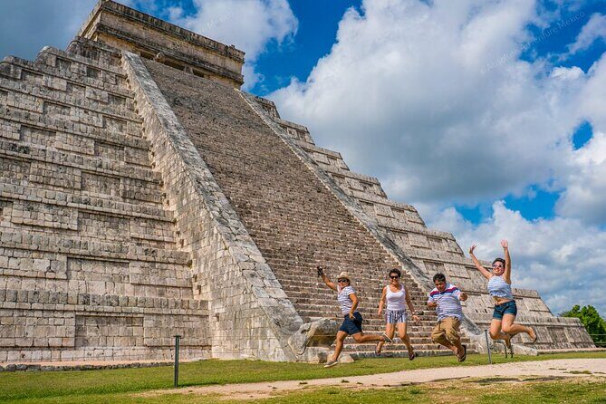 Chichen Itza Private Tour with Cenote Oxman – All-Inclusive - Lunch in Valladolid and time for the colonial sights
