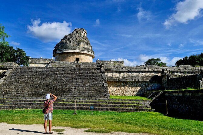 Chichenitza private tour and cenotes - Valladolid: a magical village stop that breaks the pace