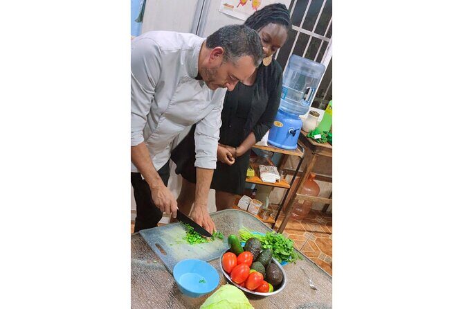Cooking Class in Playa del Carmen: 9 Recipes & Bottomless Drinks - Drinks and Dining: Where the Margarita Fits In