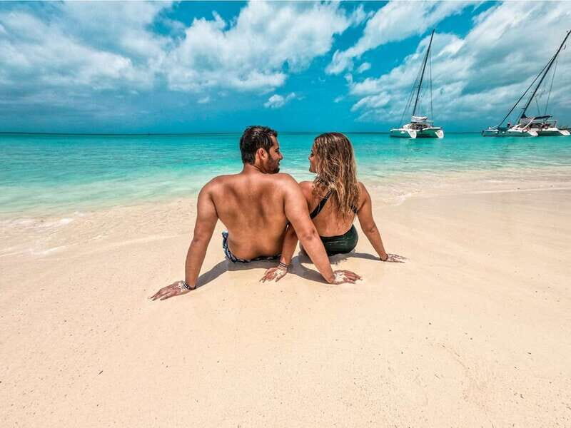 Cozumel: Catamaran Tour To Isla de la Pasión - On-board lunch and drinks: why this is real value