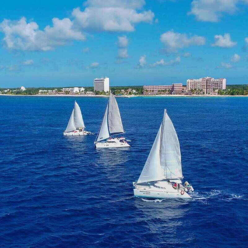 Cozumel: Catamaran Tour To Isla de la Pasión - Crew and service: the small details that shape the day
