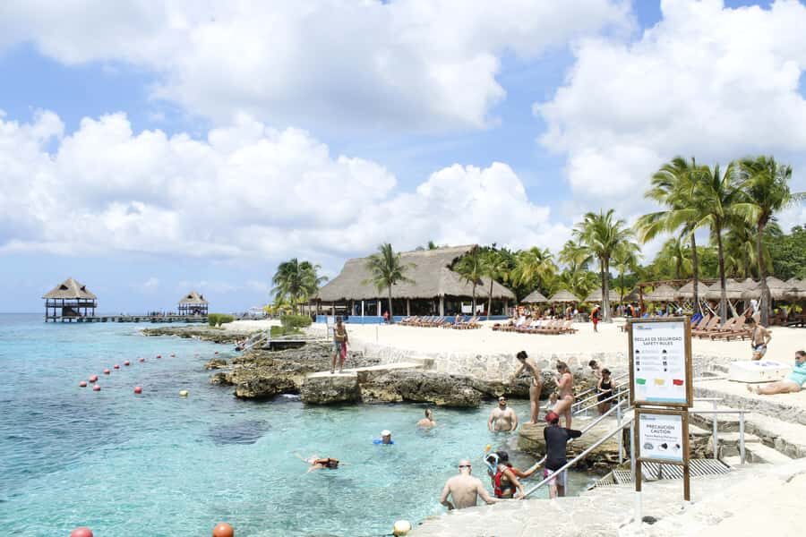 Cozumel: Chankanaab Park Admission+ Snorkel+ Welcome drink - 3 Hours at Chankanaab: Beach Time, Sea Lion Show, and Gardens