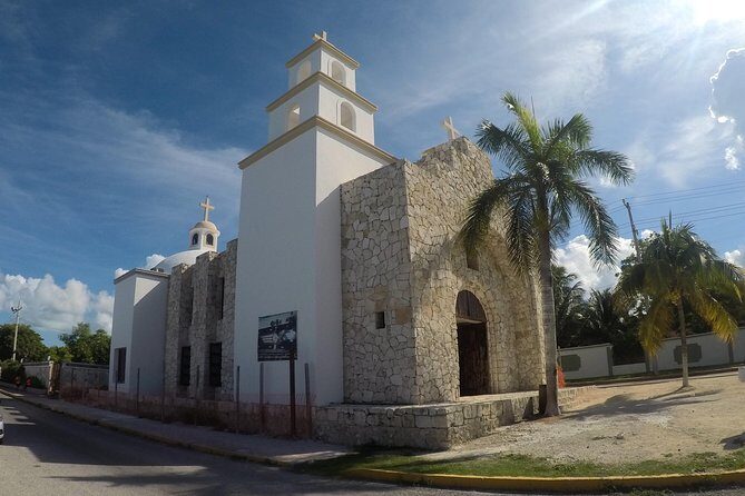 Cozumel History Walking Tour - Lunch at Joe’s Reggae Bar: The Right Place to Cool Down