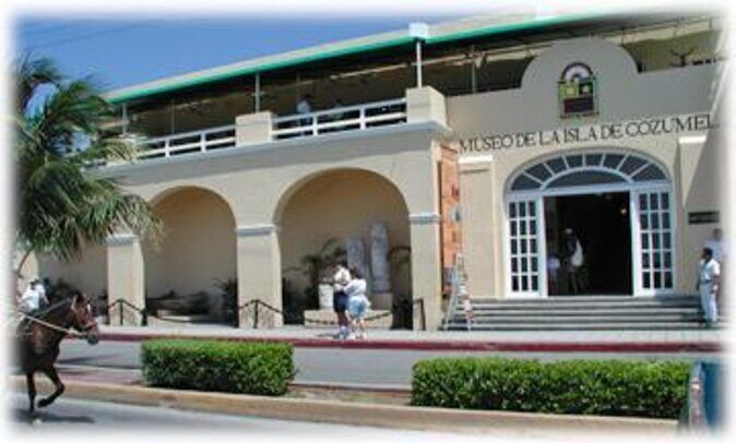 Cozumel History Walking Tour - Museo de la Isla de Cozumel: Mayans, Reef Stories, and Sunken Ships