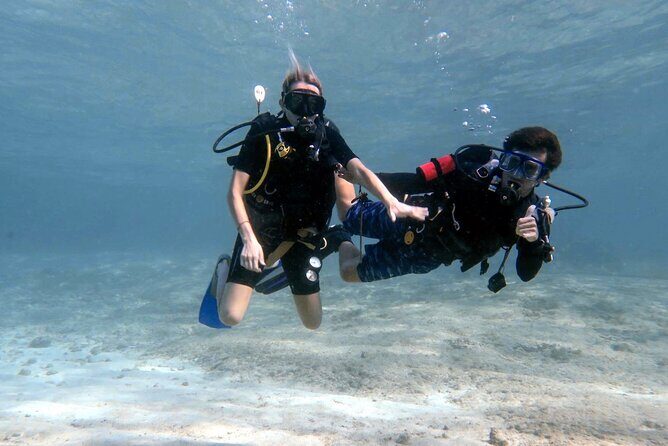 Cozumel underwater 2 Tank Dive by boat - Tank one in Parque Nacional Arrecifes de Cozumel: Palancar tunnels and coral walls