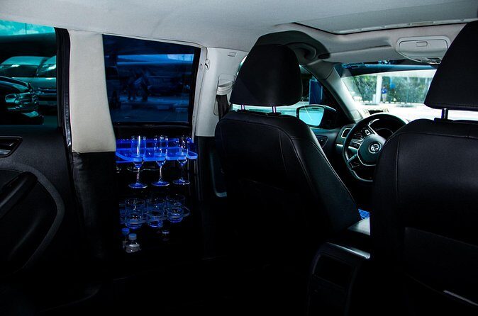 Departures in Luxury Sedan from Akumal to Cancun Airport - Timing that keeps you calm: the airport buffer matters more than you think