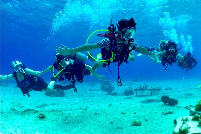 Diving For People Without Experience - A first-time-friendly underwater lesson on Cozumel’s calm side