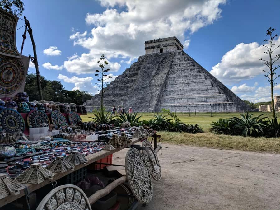 From Playa del Carmen: Tour to Chichén Itzá, Valladolid with Cenote and buffet - From Playa del Carmen to Chichén Itzá: how the 12-hour rhythm works
