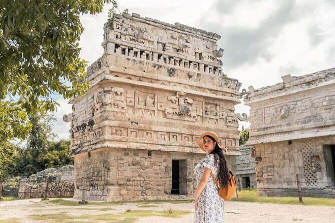 Guided Day Tour to Chichén Itzá, Cenote Swim and Valladolid - Pickup and the Shared Bus Reality