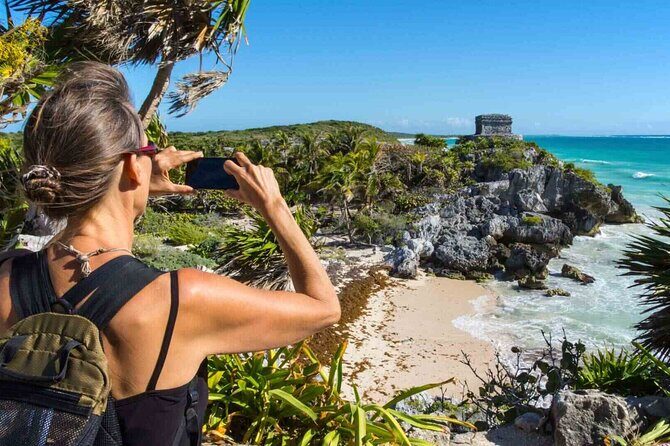 Incredible Tour to Tulum! 4 sites in 1, from Cancun - Stop 1: Tulum’s cliff temples in 90 minutes