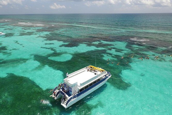 Isla Contoy Adventure Tour & Isla Mujeres from Playa del Carmen - Isla Mujeres free time: shop, wander, and choose your beach moment
