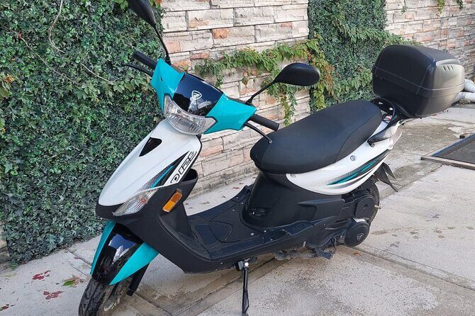 Italika D125 Private Scooter Rental in Tulum - Getting the Italika D125: what the handoff actually looks like