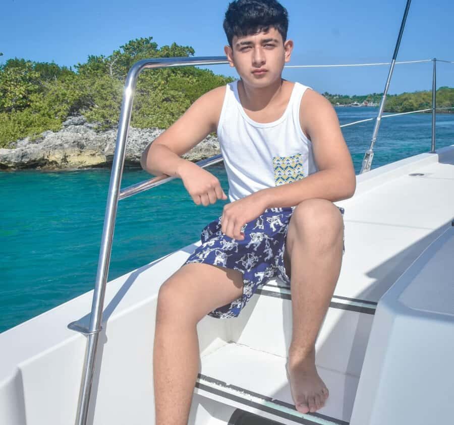 Playa del Carmen: On Board to Cozumel Tour with Lunch - Two reef stops in a small group: snorkeling time that feels worth it