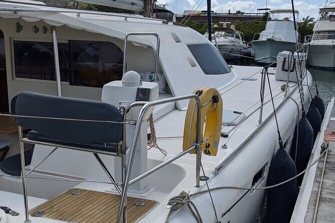 Private 6 Hrs 47 ft. Catamaran Snorkel & Cielo Charter (30p. max) - Lunch, snacks, and the open bar: where the day really speeds up