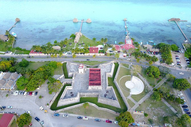 Private - Bacalar sailing across the mesmerizing waters - Sites You’ll See: Fort, Pirate’s Channel, Bird Island, and Fossils