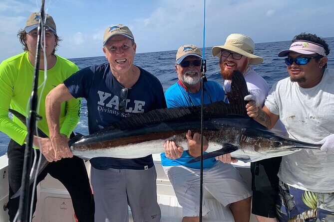 Private Fishing Tour in Yacht Playa del Carmen - What’s included on board (and what you’ll pay for separately)