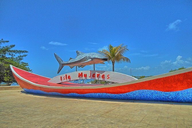 Private Isla Mujeres Adventure & Free Time - Setting off from Puerto Juárez: the best kind of Cancun morning
