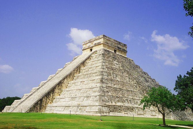 Private Tour Chichén Itzá from Playa del Carmen - 7:00 am pickup: the day starts early for a reason