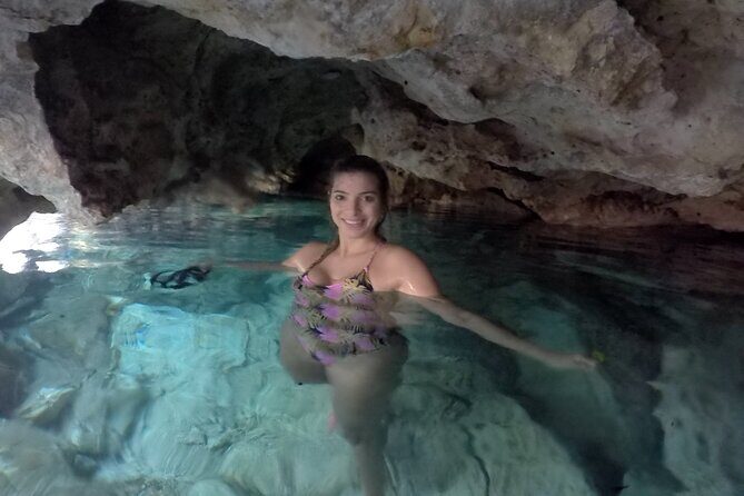 Private Tour Swim with Turtles, 2 Cenotes & Gopro - Akumal Bay turtle snorkeling: one hour of wildlife