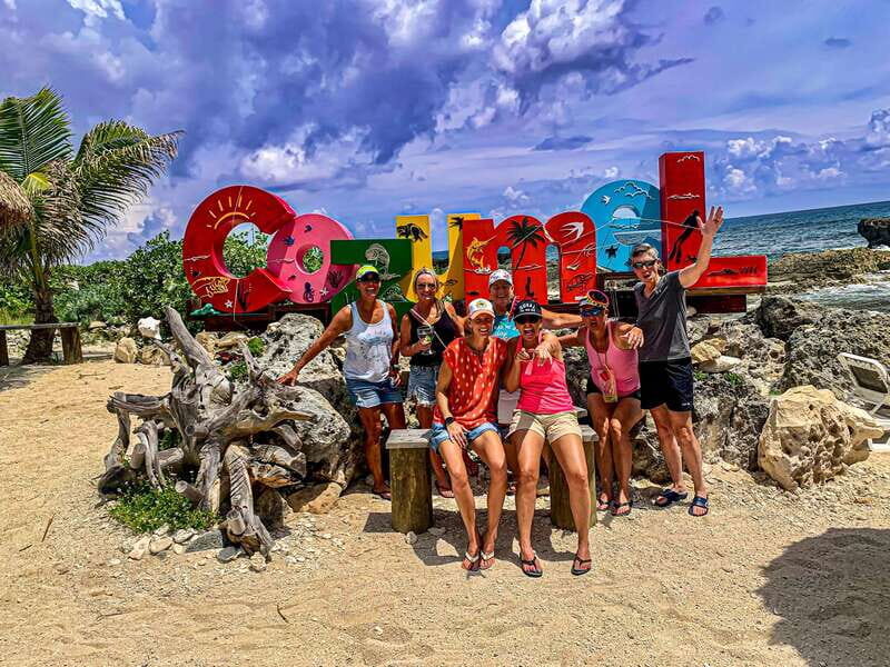 Private Van Service. Tasting the best of Cozumel - Downtown Cozumel and Santa Cruz Church: where the guide steers the story
