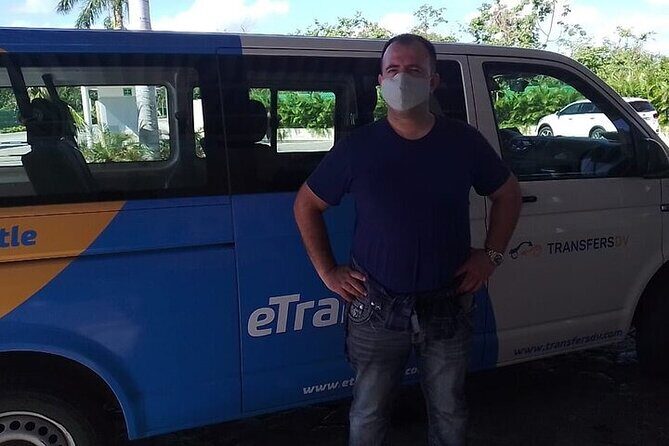 Puerto Aventuras Private Transportation From-To Cancun Airport - The 50-minute ride in an air-conditioned private vehicle