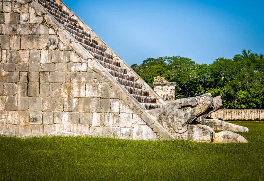 Riviera Maya: Tour to Cobá and Chichén Itzá with a Cenote and optional lunch - Valladolid Stops: Strolling, Shopping, and a Breather Between Big Sites