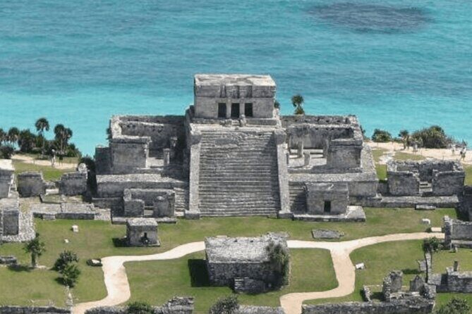 Riviera Maya : Tulum Ruins Tour, 3 Cenotes, Mexican Lunch - What the small group (10 people max) changes for you