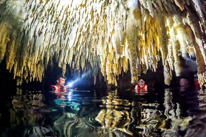 Tour to Cenote Cave and Sea Turtles Encounter - Stop 2: Akumal Beach Sea Turtles and Snorkel Reality