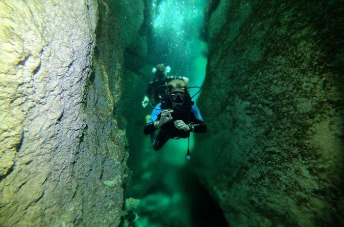 Try dive in beautiful Casa cenote for 2 people - Who should book this Casa Cenote SCUBA day (and who might not)
