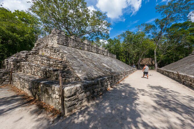 TULUM 4x1: Archaeological Zone, COBA, Cenote, 5th Avenue and lunch. - Lunch buffet: filling food, but don’t assume it arrives early