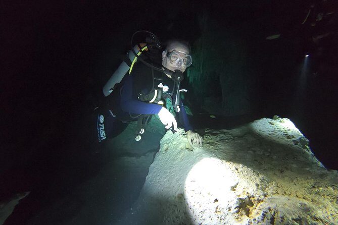 Tulum cenote diving. The ultimate experience in scuba - Second Session and the Bat Cave Route