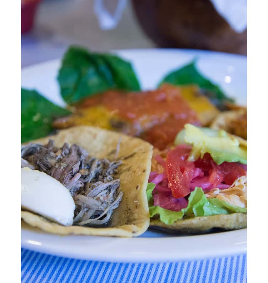 Tulum: Food and Street Art Guided Walking Tour - Arts & crafts market: shopping without the tourist fog